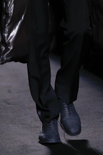 Look 48